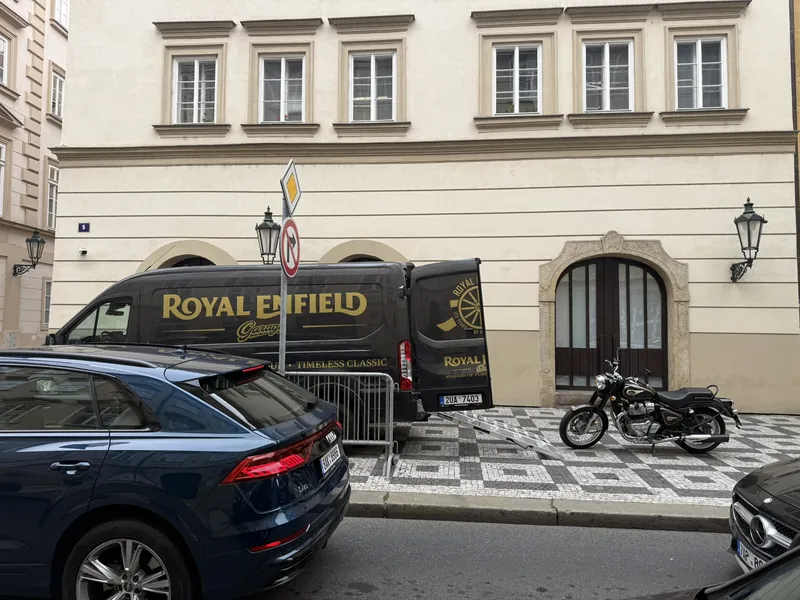 Dědeček automobil, Praha – fotka 1