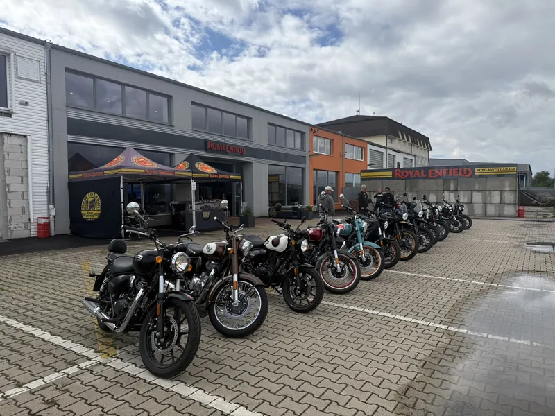 Demo jízdy v GARAGE, Bohušovice nad Ohří – fotka 1