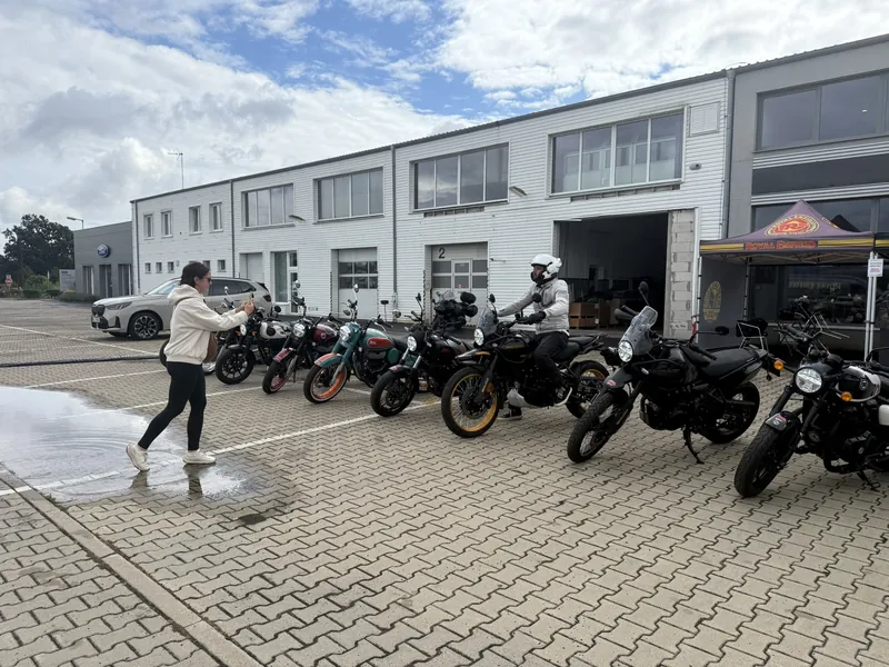 Demo jízdy v GARAGE, Bohušovice nad Ohří – fotka 2