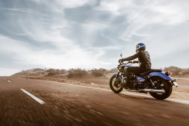 Royal Enfield Super Meteor 650, foto 5