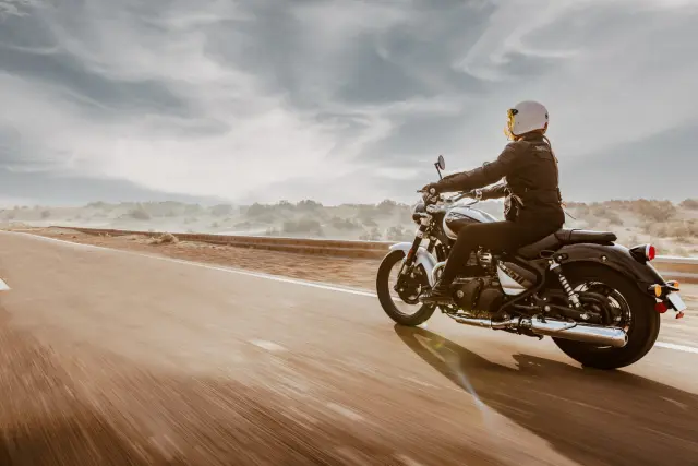 Royal Enfield Super Meteor 650, foto 6
