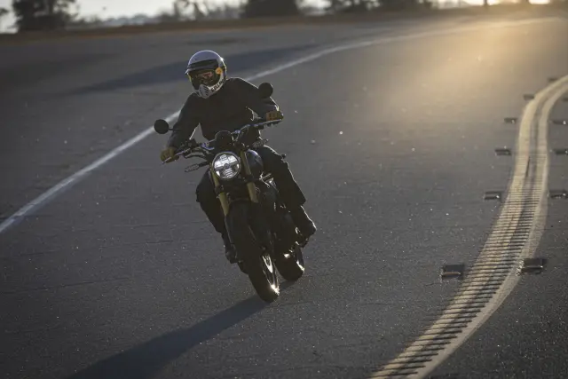 Royal Enfield Bear 650, foto 52