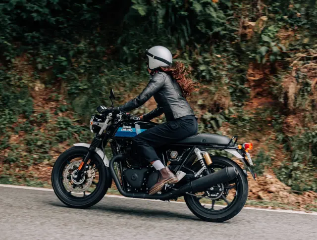 Royal Enfield Continental GT 650, foto 17