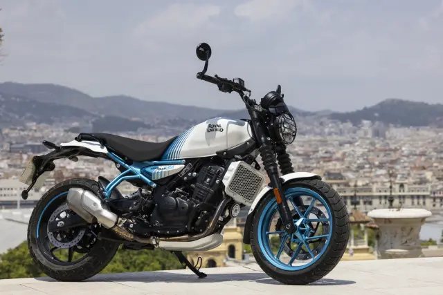 Royal Enfield Guerrilla 450, foto 51