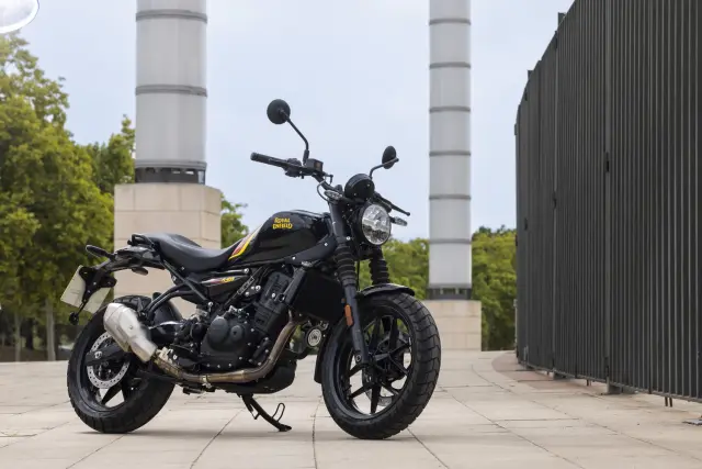 Royal Enfield Guerrilla 450, foto 57