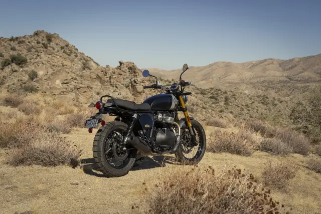 Royal Enfield Bear 650, foto 2