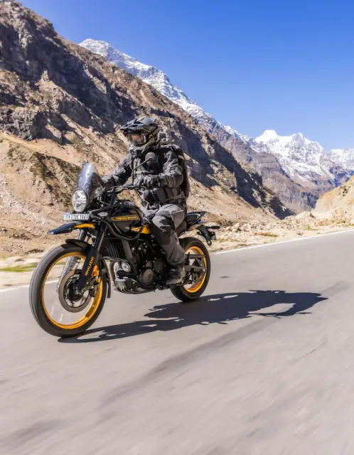 Royal Enfield Himalayan 450 su strada