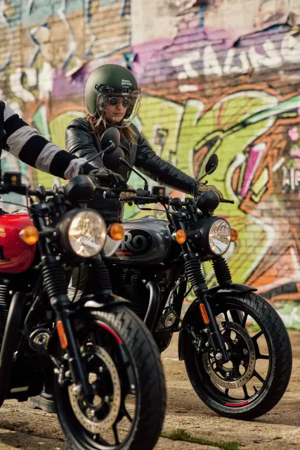 Royal Enfield Hunter 350, fotografie 37