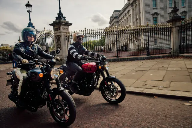 Royal Enfield Hunter 350 su strada