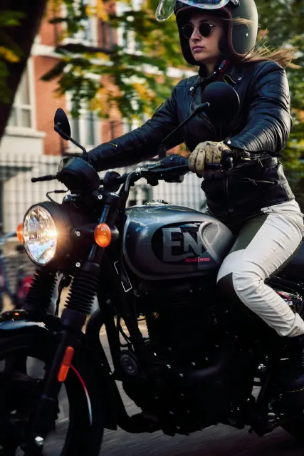 Royal Enfield Hunter 350, fotografie 49