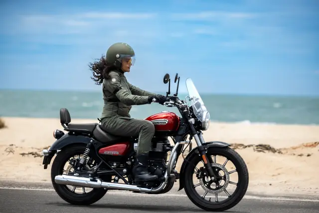 Royal Enfield Meteor 350, foto 117