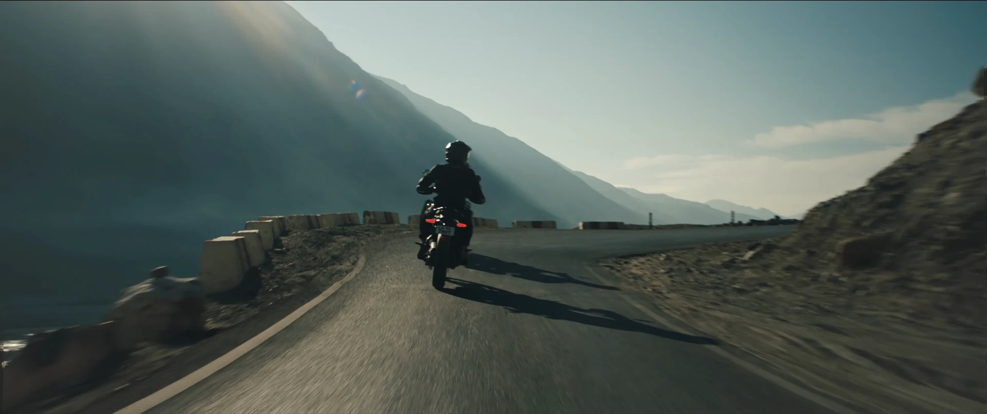 Ilustrační záběr z filmu Royal Enfield