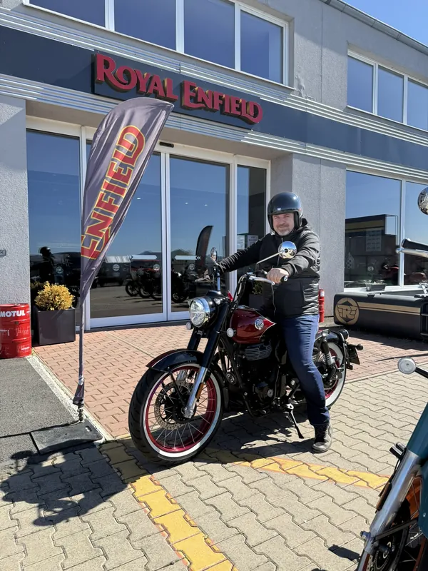 GARAGE customer at the handover of a new Royal Enfield motorcycle