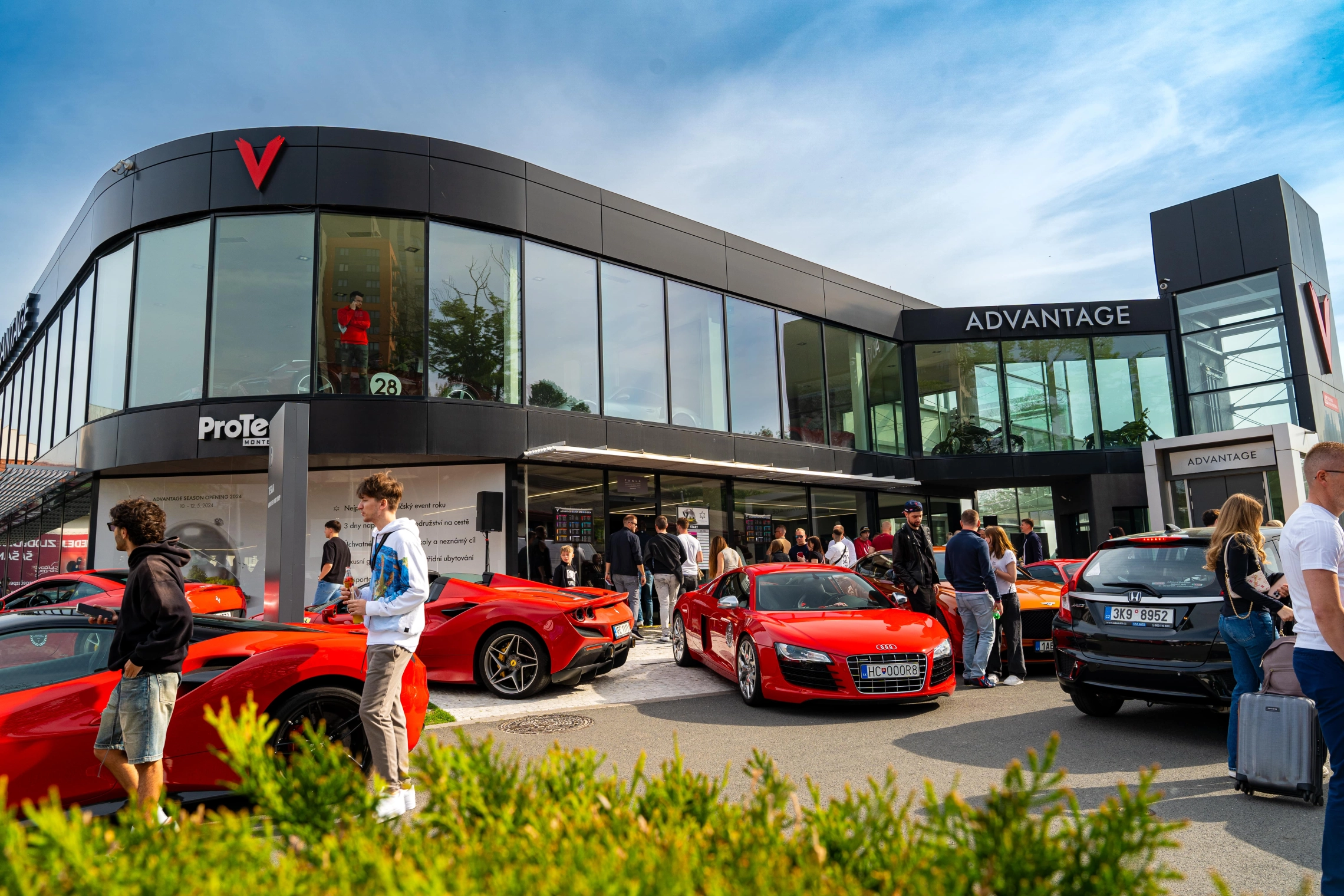 ADVANTAGE CARS