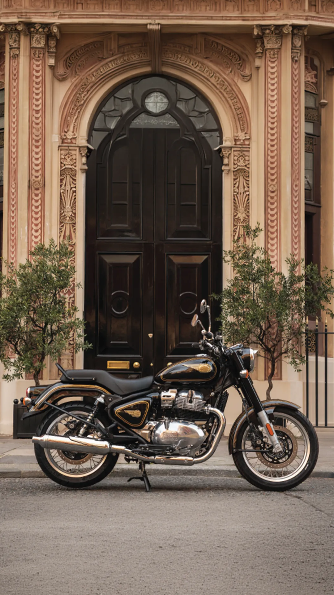 सड़क पर Royal Enfield Bullet 650 – तस्वीर 4