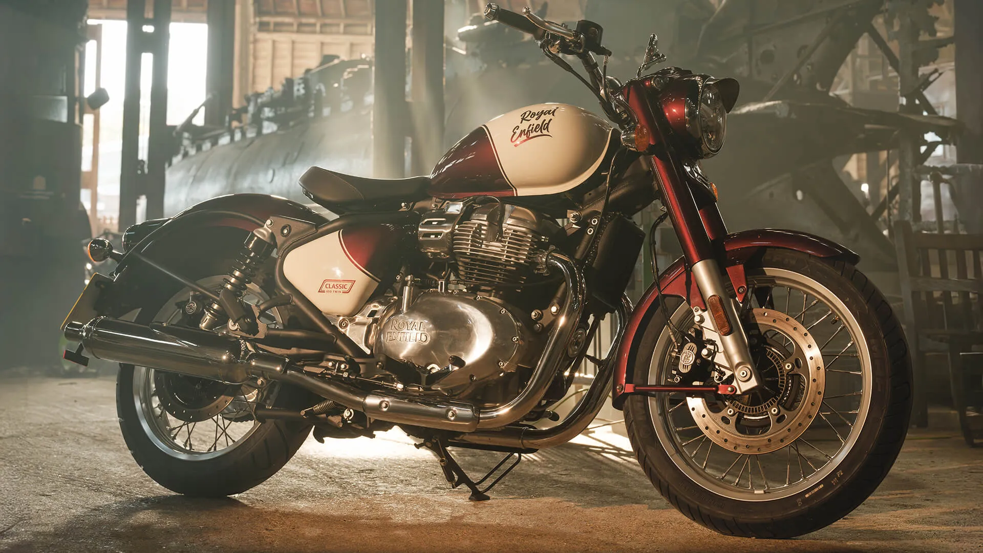सड़क पर Royal Enfield Classic 650 – तस्वीर 2