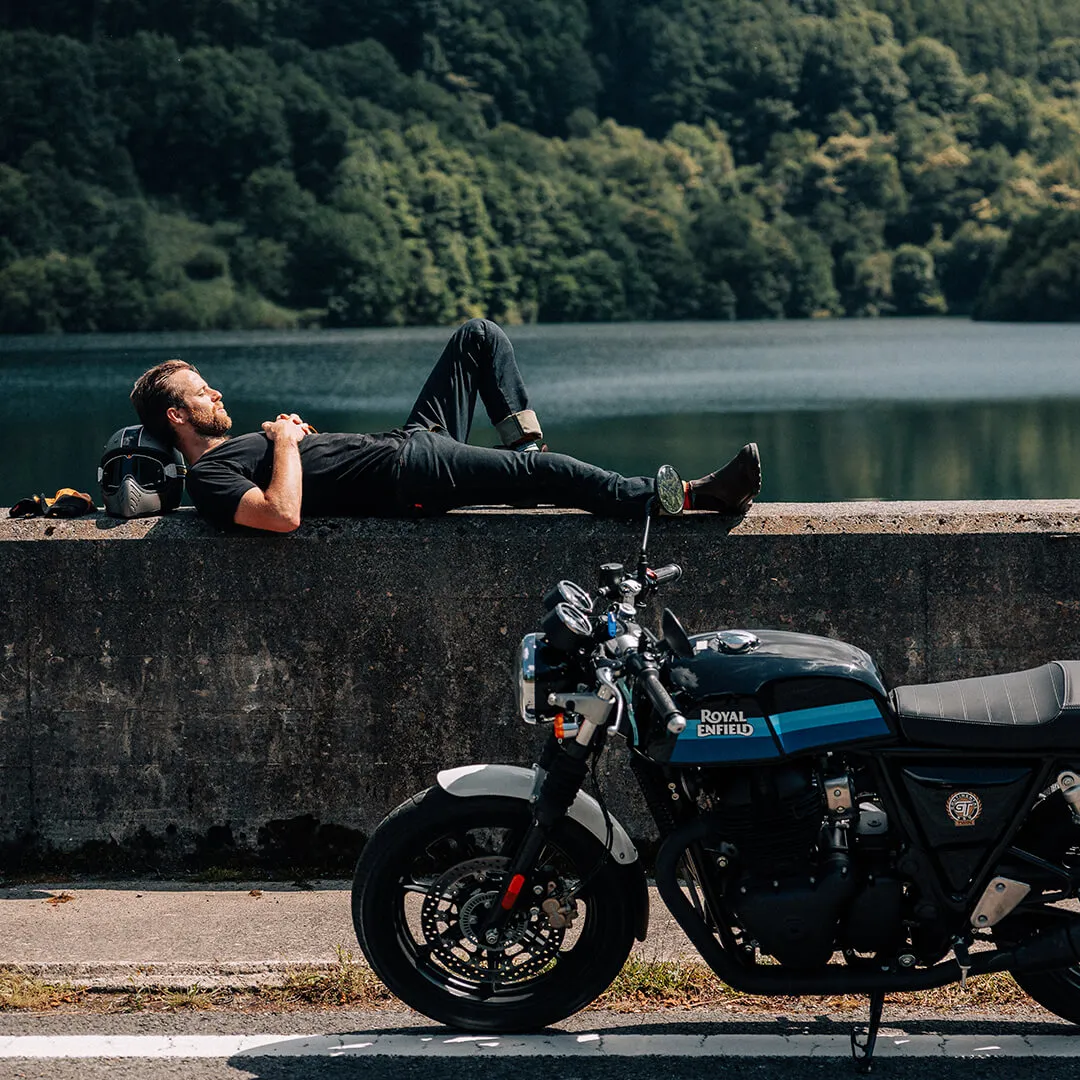 Royal Enfield Continental GT 650 su strada – foto 7