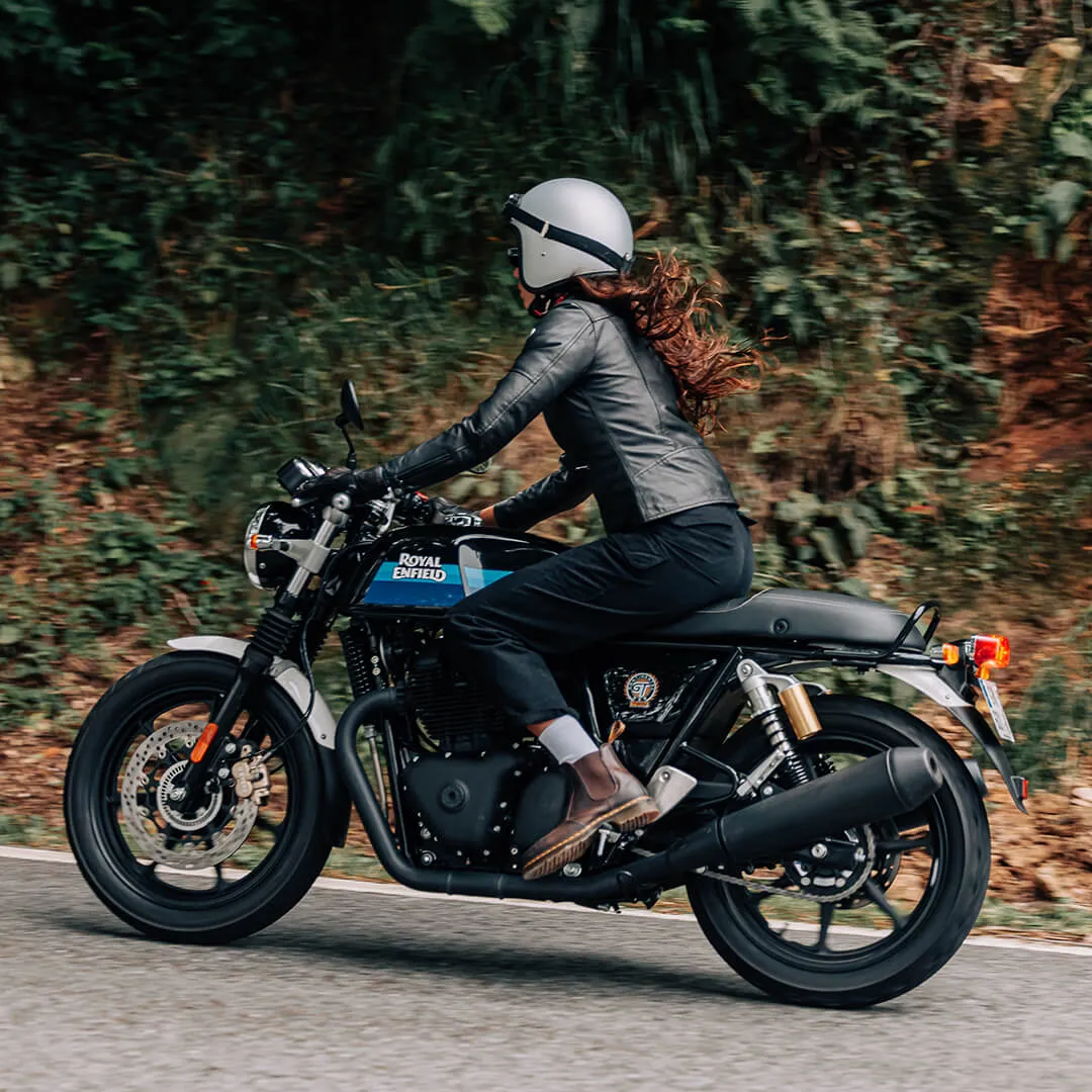 Royal Enfield Continental GT 650 su strada – foto 11