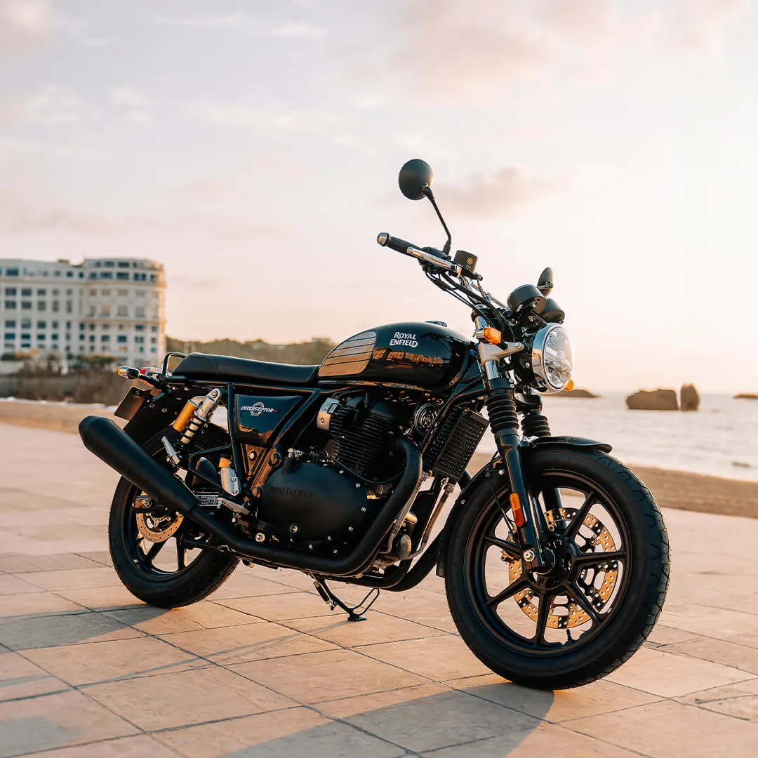Royal Enfield Interceptor 650 unterwegs – Foto 1