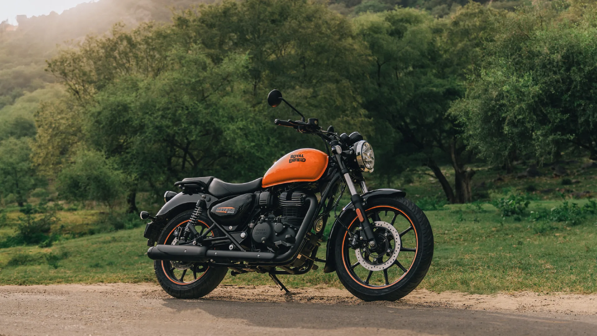 Royal Enfield Meteor 350 – गैलरी की तस्वीर 1