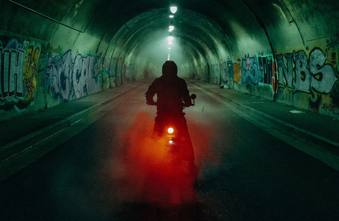 Royal Enfield Shotgun 650 в дорозі – фотографія 6
