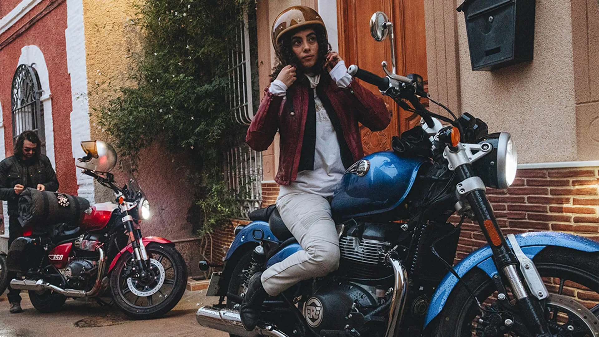 सड़क पर Royal Enfield Super Meteor 650 – तस्वीर 6