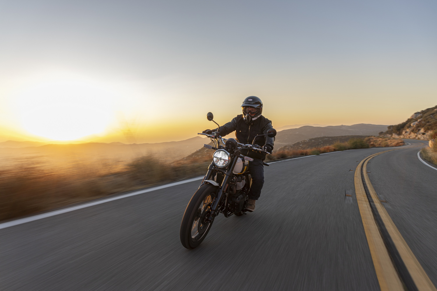 galerie: Bear 650 Thematic Images_Riding Shots