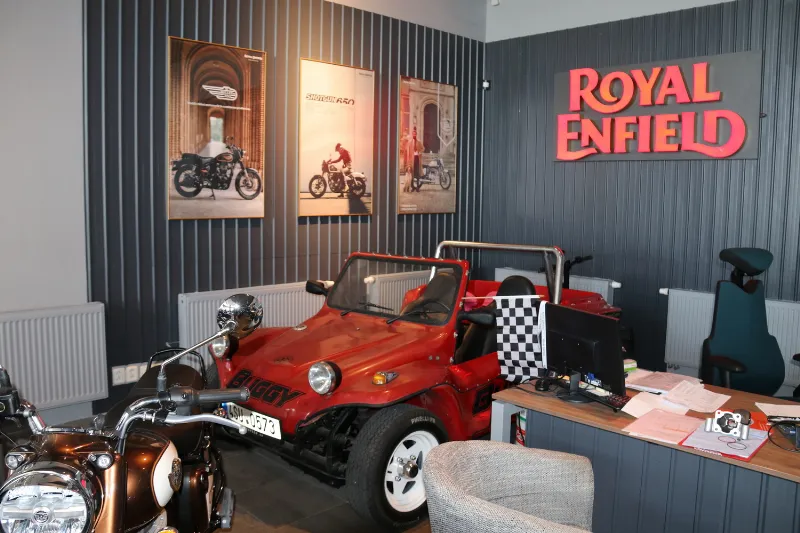 Showroom Royal Enfield GARAGE v Terezíně