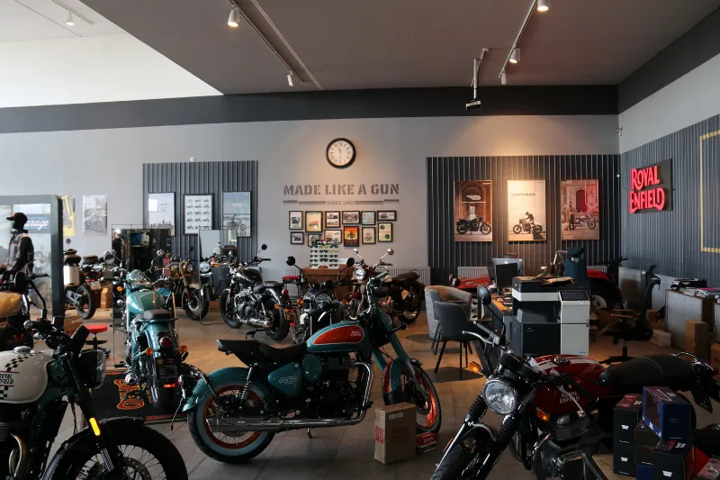 Showroom Royal Enfield GARAGE v Terezíně