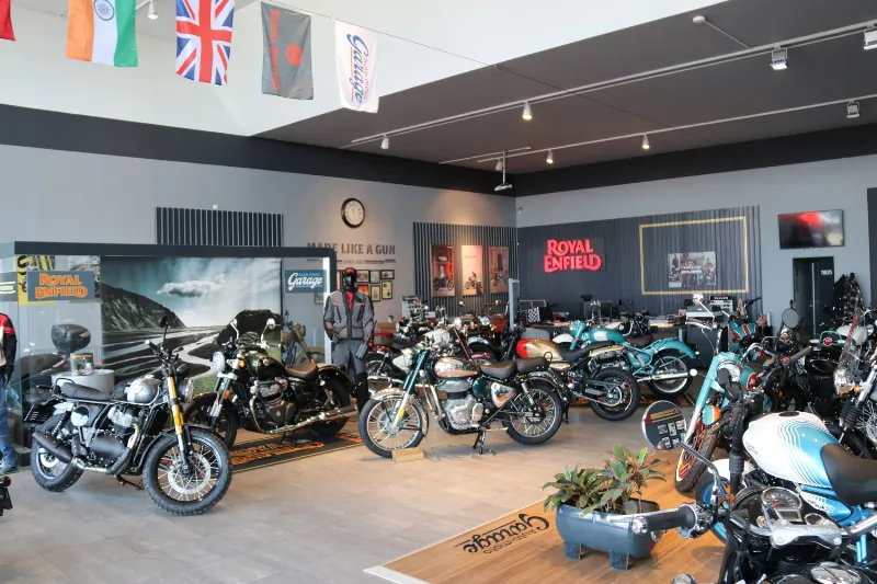 Showroom Royal Enfield GARAGE v Terezíně