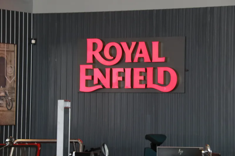 Showroom Royal Enfield GARAGE v Terezíně