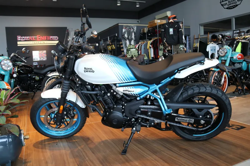 Showroom Royal Enfield GARAGE v Terezíně