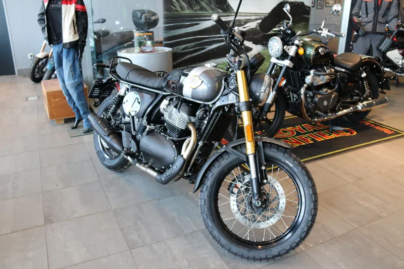 Showroom Royal Enfield GARAGE v Terezíně